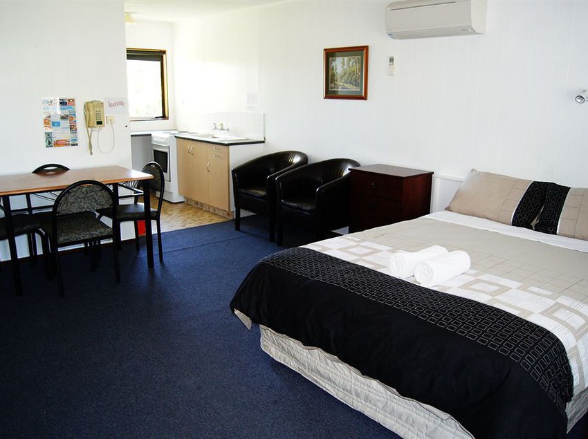 מוטל Eastland Motor Lodge