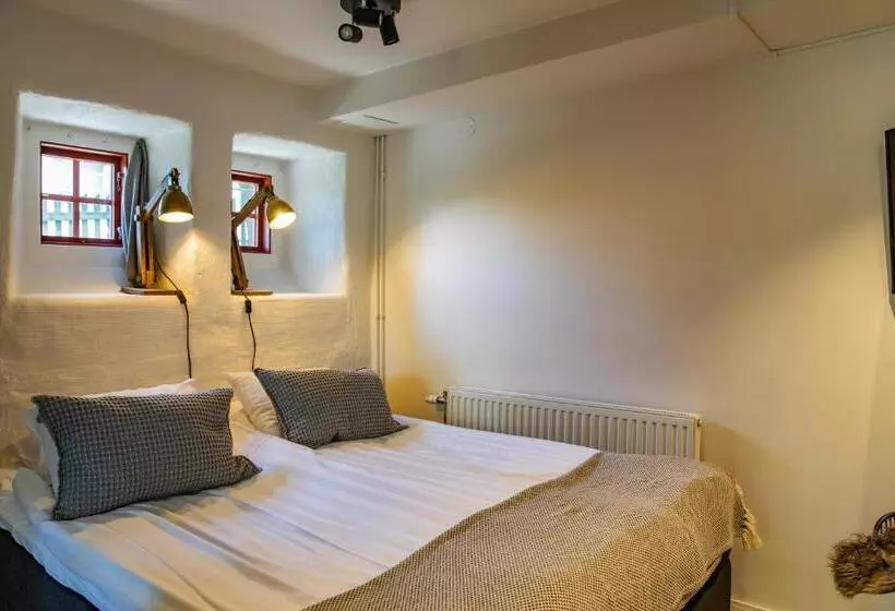 هتل L Breda Blick