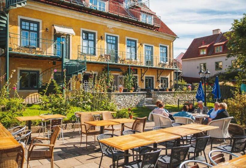 هتل L Breda Blick