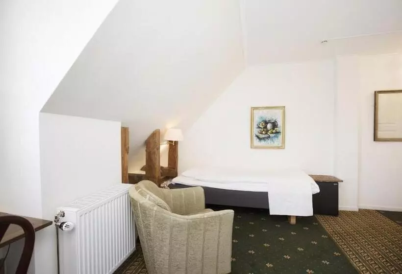 هتل L Breda Blick