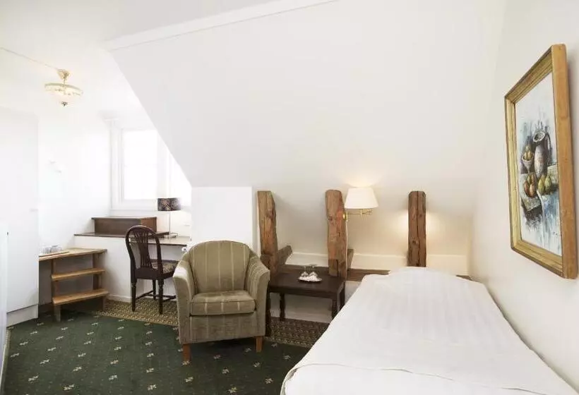 هتل L Breda Blick