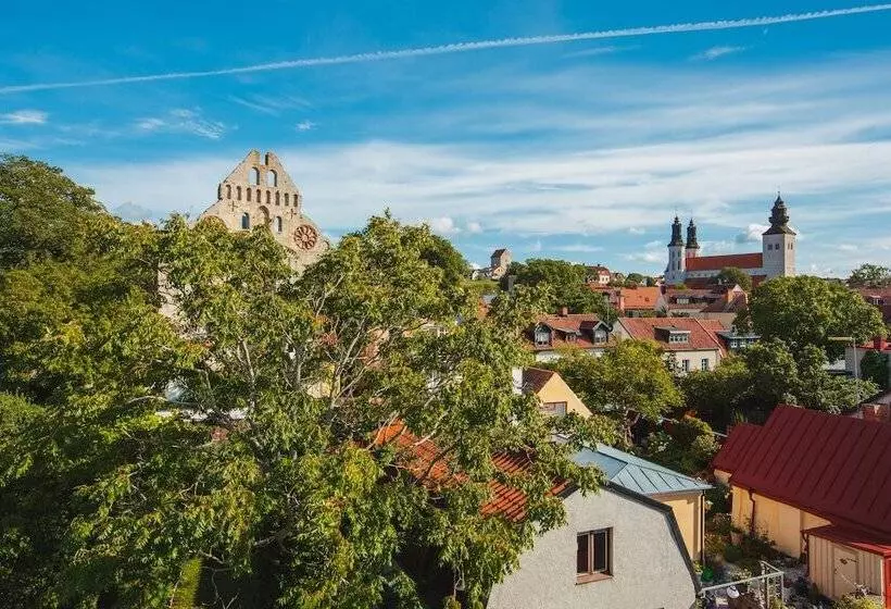 هتل L Breda Blick