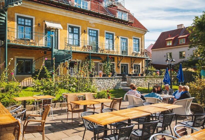 هتل L Breda Blick