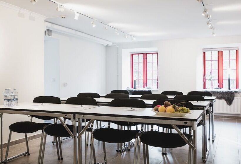 هتل L Breda Blick