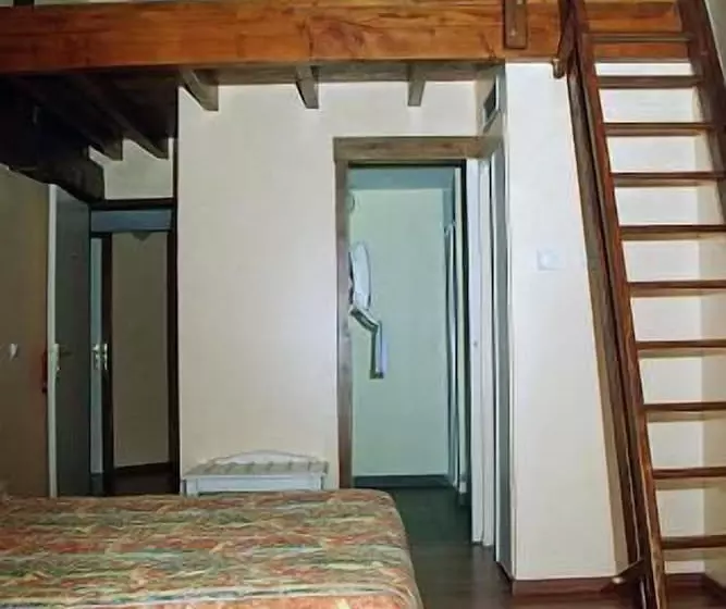 酒店 Logis Hôtel Les 3b