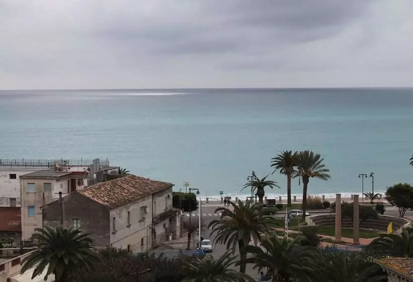 בית מלון כפרי Mediterraneo