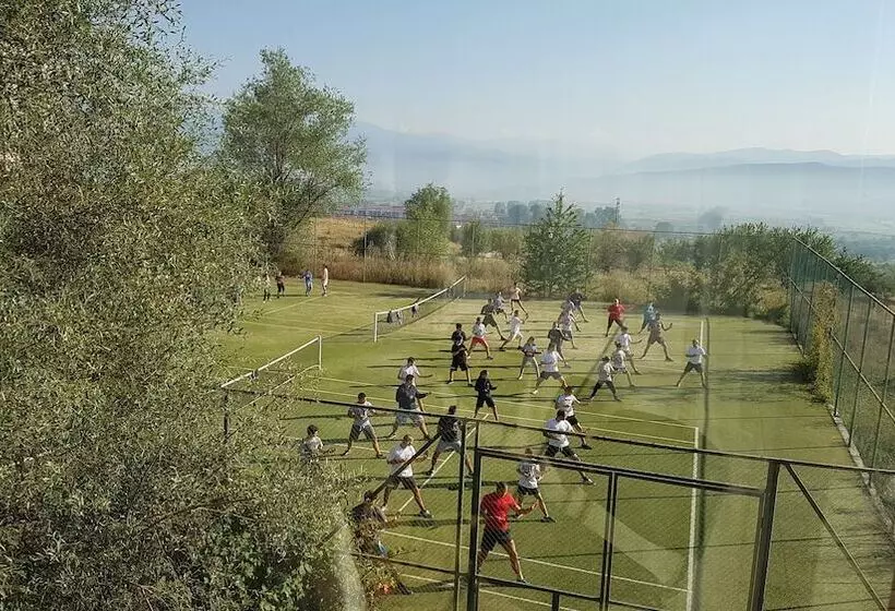 فندق Pinerose Resort