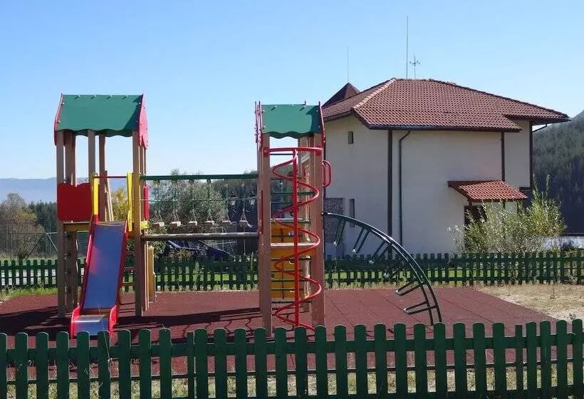 فندق Pinerose Resort