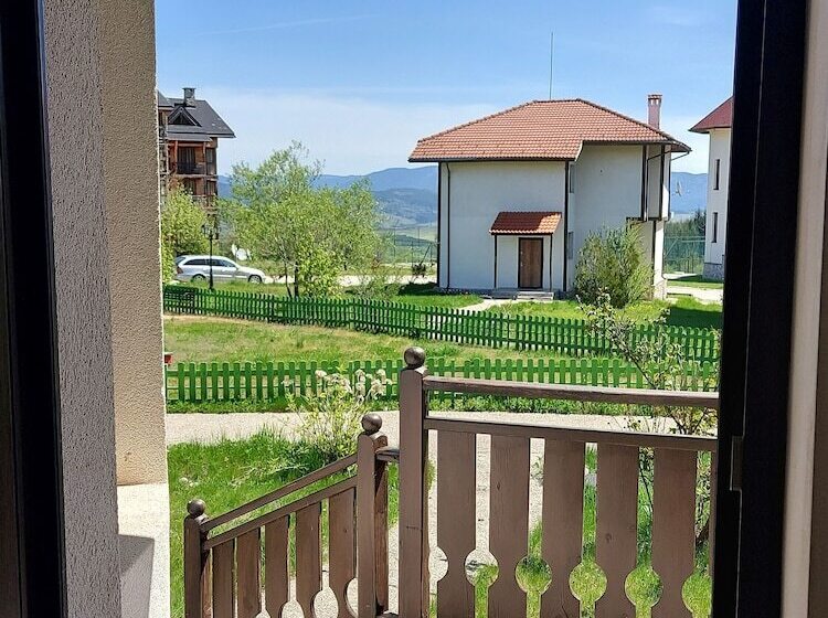 Hotelli Pinerose Resort