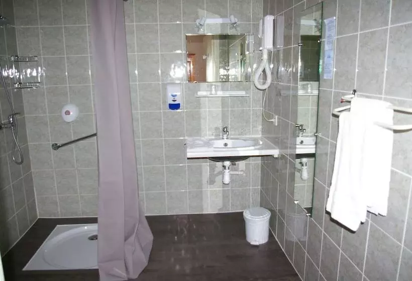 Отель Queen Serenity