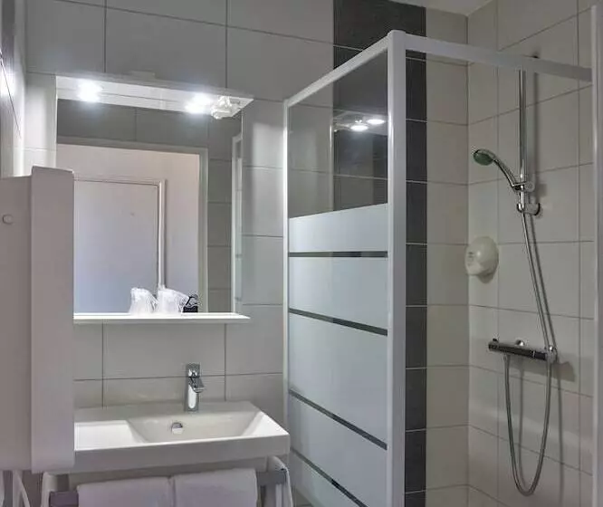 Отель Queen Serenity