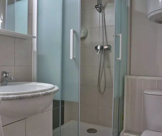 Отель Queen Serenity