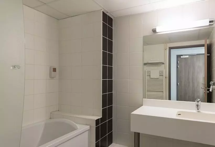 Отель The Originals City, Hôtel Le Coeur D Or, Sedan Est