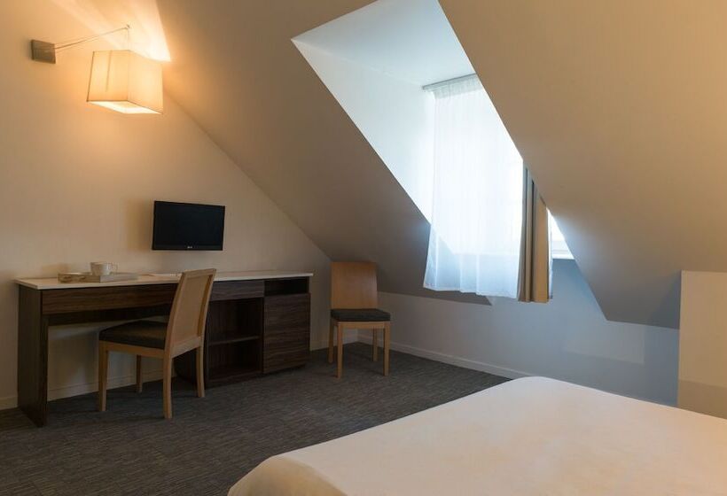 Отель The Originals City, Hôtel Le Coeur D Or, Sedan Est