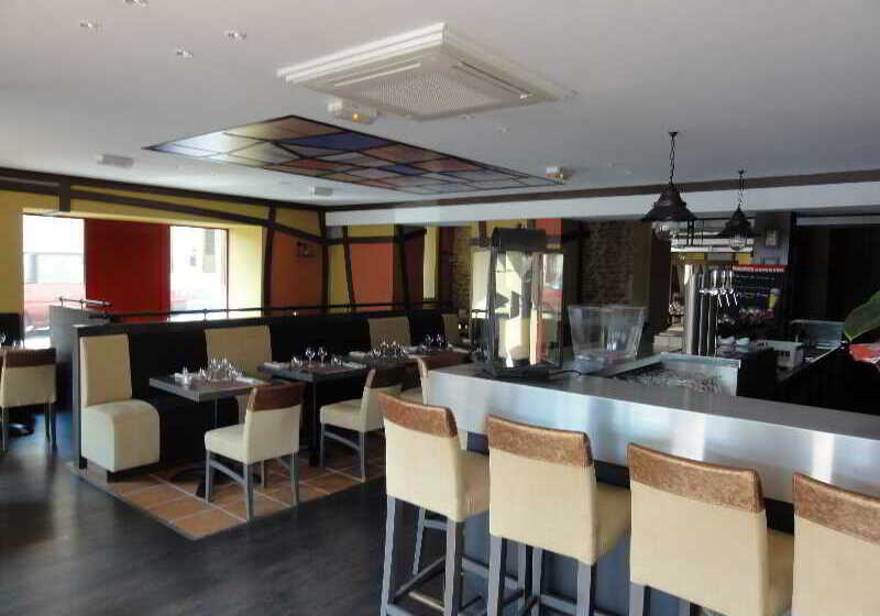 Отель The Originals City, Hôtel Le Coeur D Or, Sedan Est