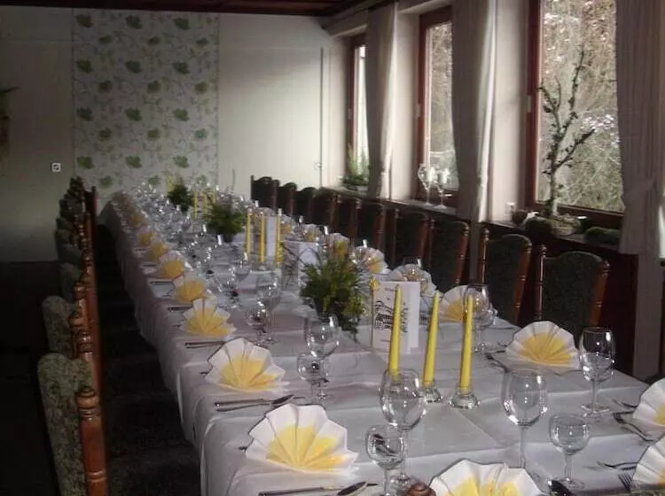 ペンション Landhotel Pingel