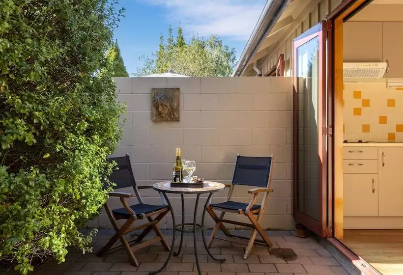 Settlers Boutique Motel