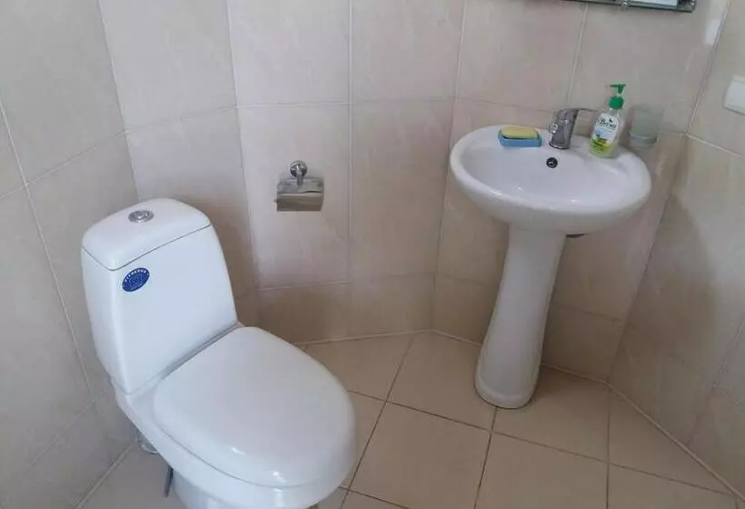 پانسیون Beruka Guest House