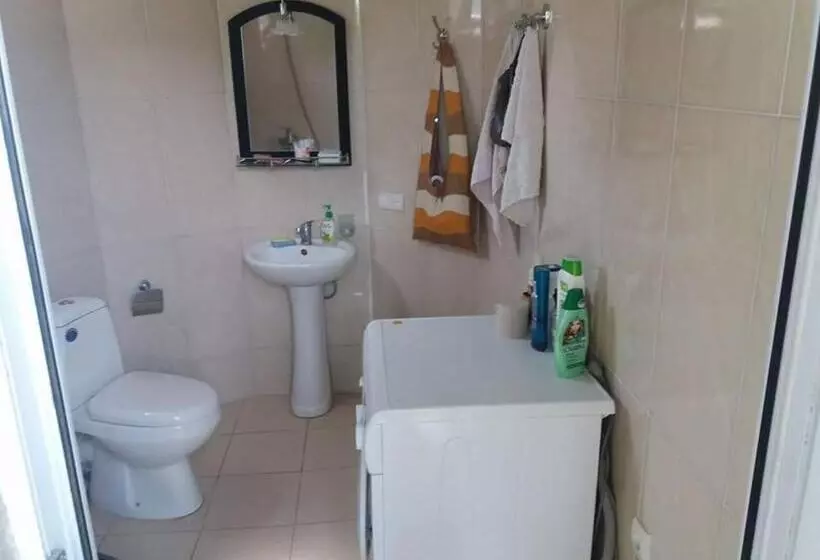 پانسیون Beruka Guest House