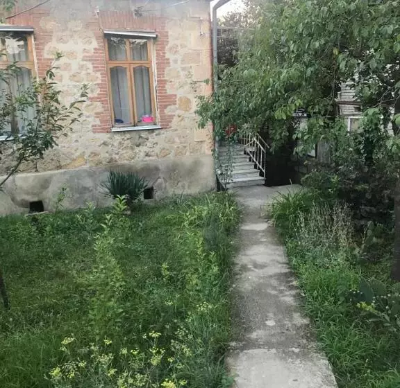 پانسیون Beruka Guest House