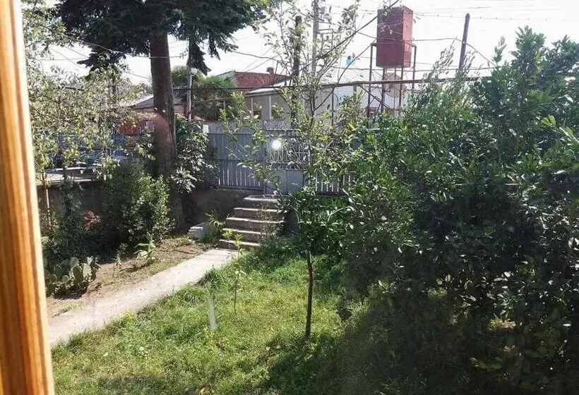پانسیون Beruka Guest House