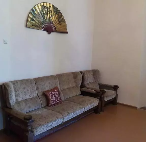 پانسیون Beruka Guest House