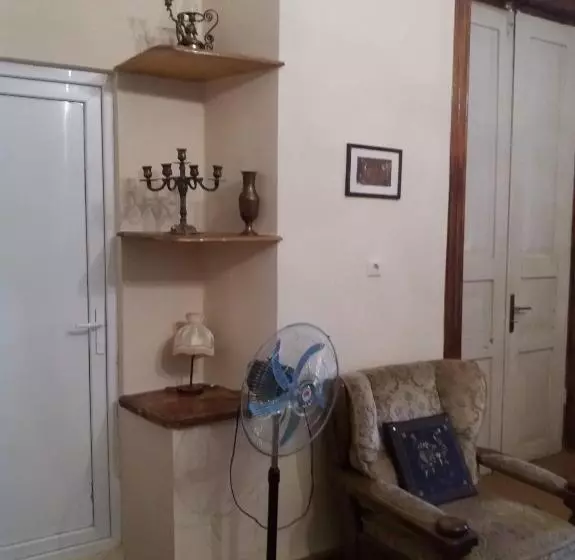 پانسیون Beruka Guest House