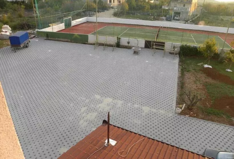 پانسیون Guest House Star