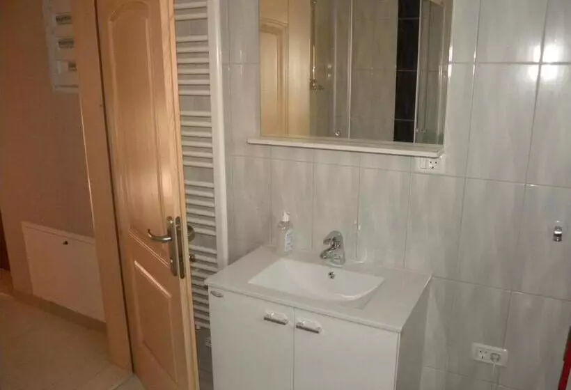 پانسیون Guest House Star