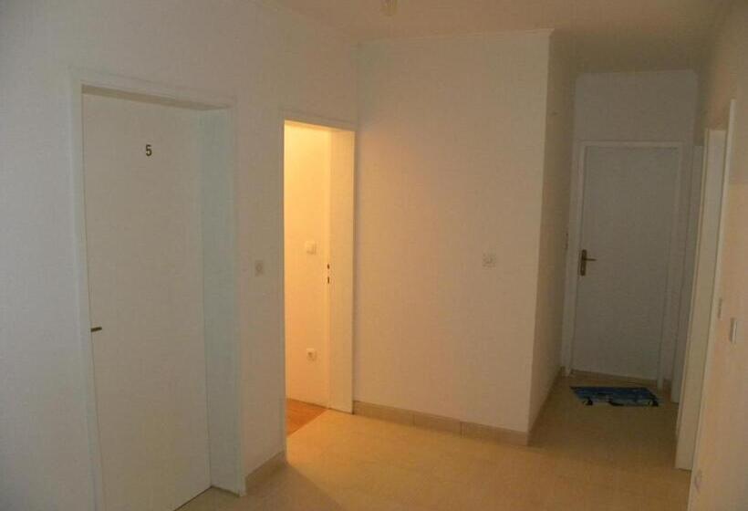 پانسیون Guest House Star