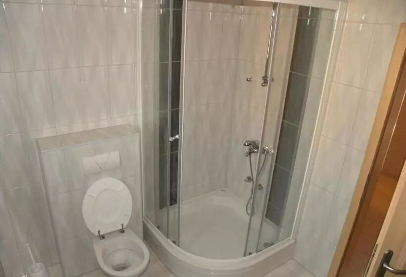 پانسیون Guest House Star