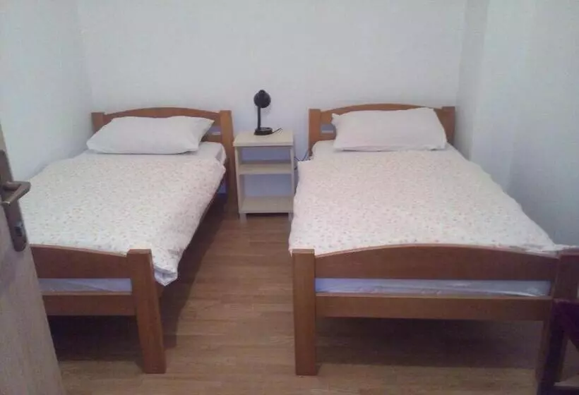 پانسیون Guest House Star