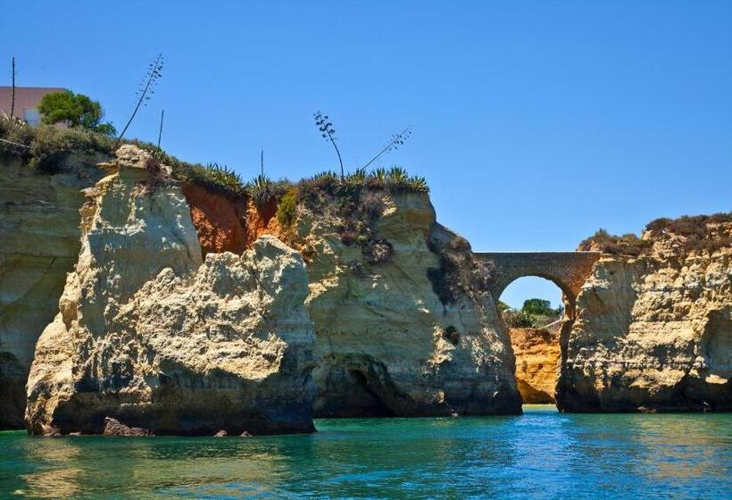 پانسیون Muralha House