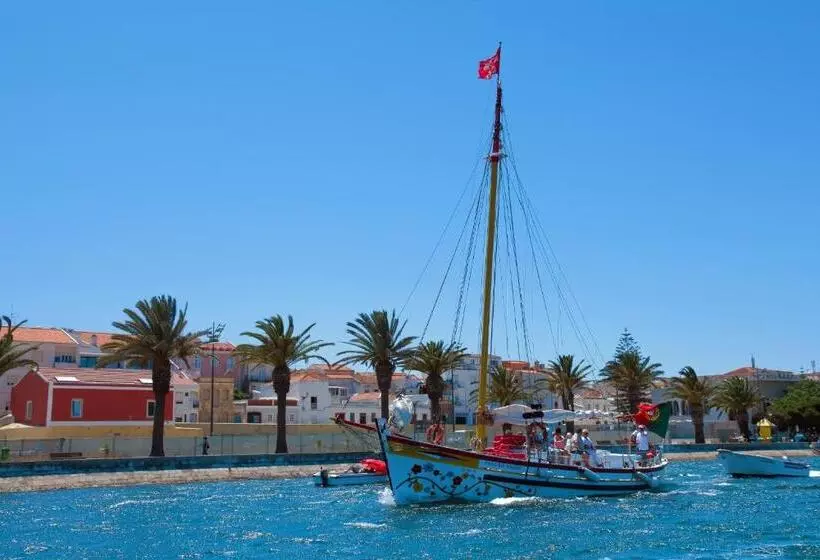 پانسیون Muralha House