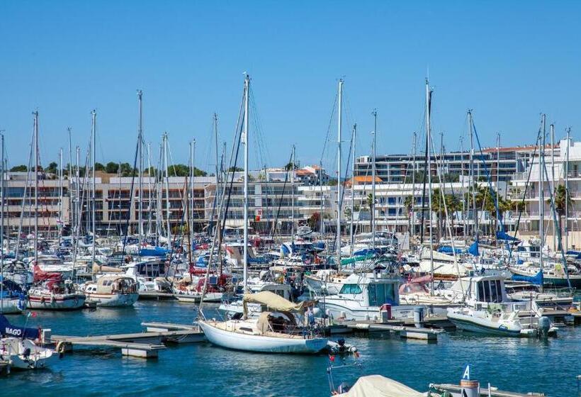 پانسیون Muralha House