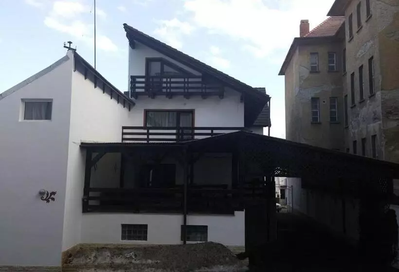 Pensiunea Casa Tepes