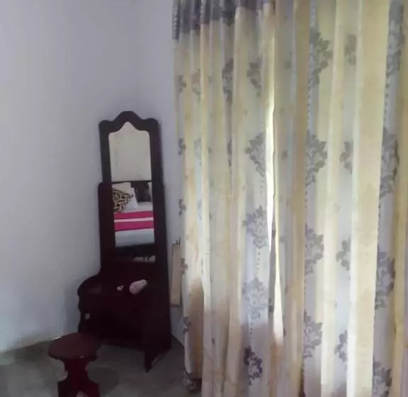 تختخواب و صبحانه Silent Nest