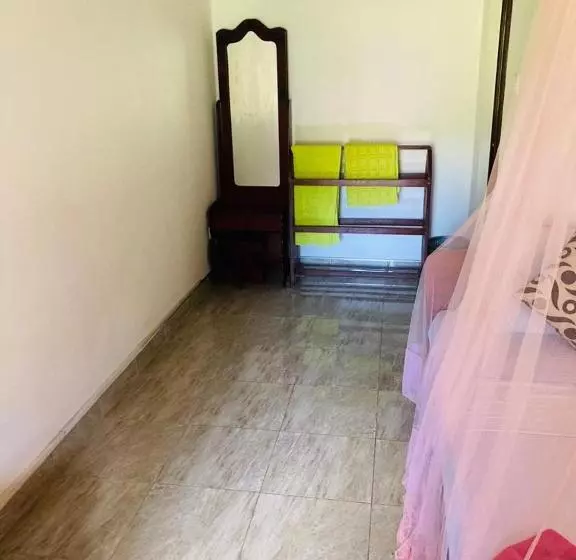 تختخواب و صبحانه Silent Nest