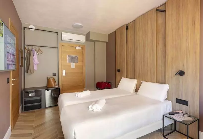 B&b Hotel Genova City Center