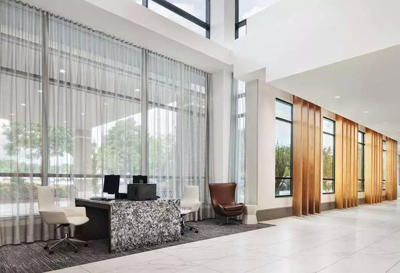 Hotelli Embassy Suites By Hilton Atlanta Airport North