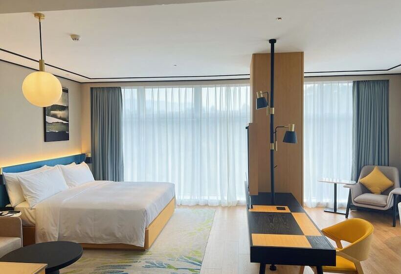 ホテル Hilton Garden Inn Huzhou Anji Phoenix Mountain