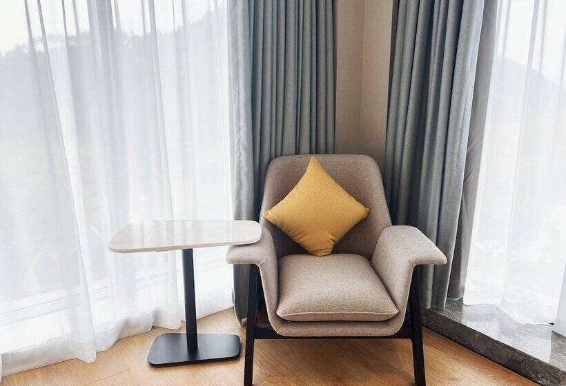 ホテル Hilton Garden Inn Huzhou Anji Phoenix Mountain