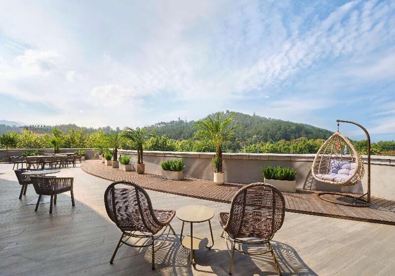 ホテル Hilton Garden Inn Huzhou Anji Phoenix Mountain