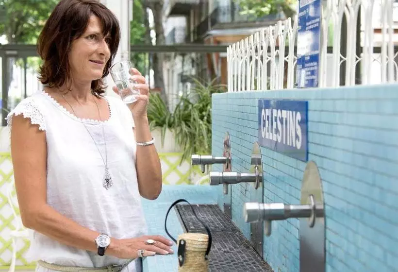 هتل Hôtel Des Thermes Les Dômes