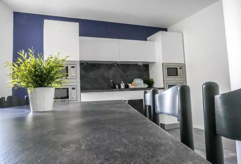 هتل Hôtel Des Thermes Les Dômes