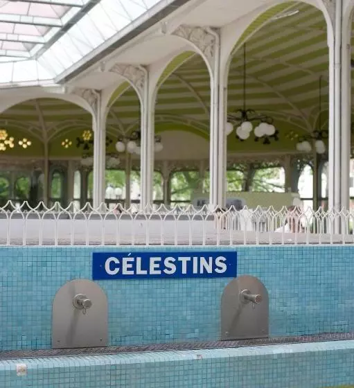 هتل Hôtel Des Thermes Les Dômes