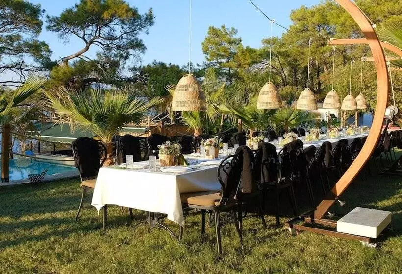 ホテル Lov Faralya