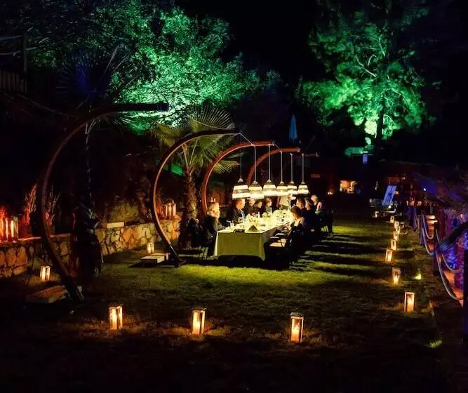 ホテル Lov Faralya