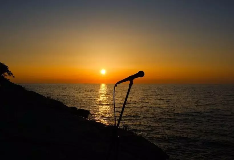 ホテル Lov Faralya