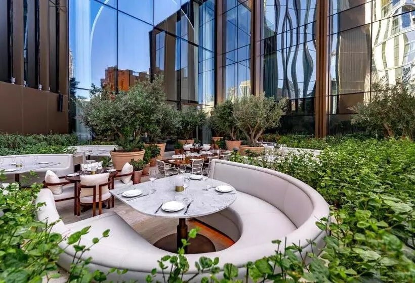 هتل The Dubai Edition